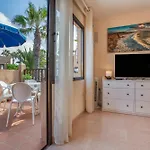 Oasis Duna _ Casa Martineli Pool Apartmán
