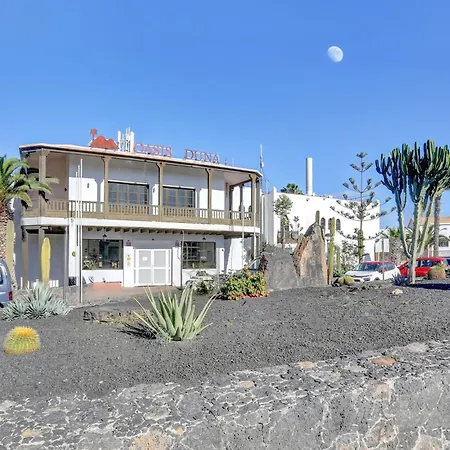Oasis Duna _ Casa Martineli Pool * Corralejo